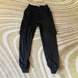 🖤Lovers & Friends Satin Cargo Pants🖤